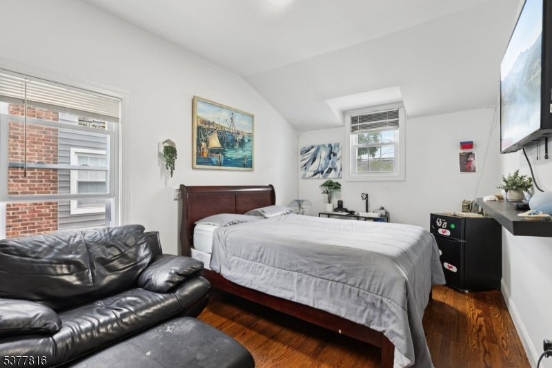 1042 Battle Hill Terrace