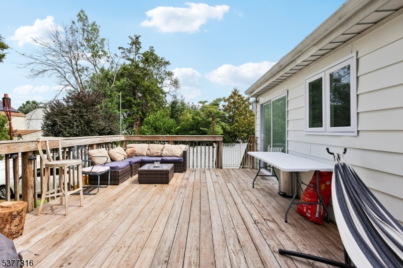 1042 Battle Hill Terrace