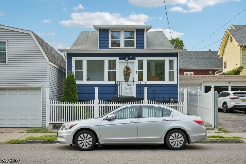 55 Hobart Pl