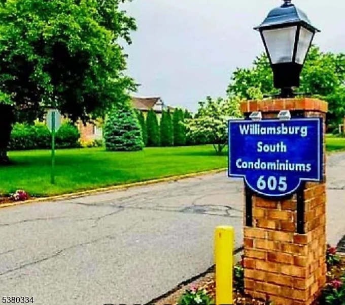 605 Grove St D7