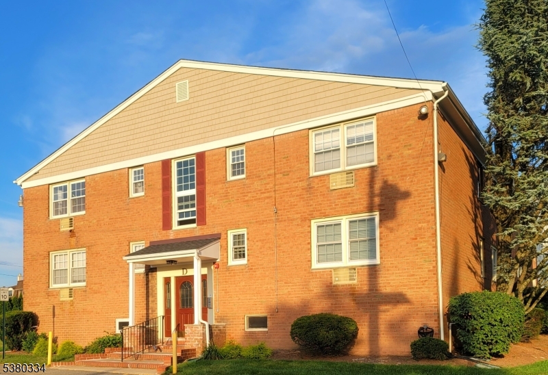 605 Grove St D7