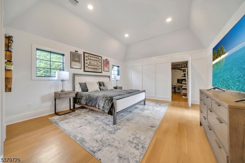 12A Hamilton Dr