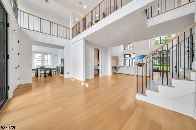 12A Hamilton Dr