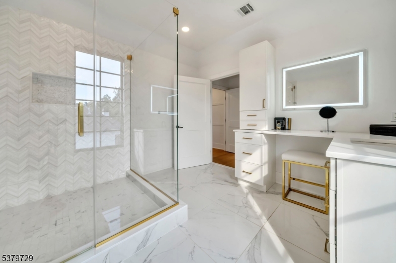 12A Hamilton Dr