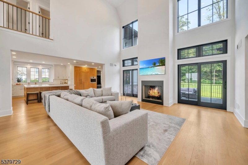 12A Hamilton Dr