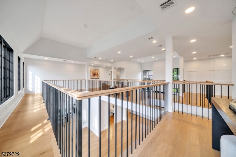 12A Hamilton Dr