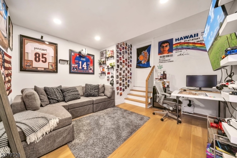 12A Hamilton Dr