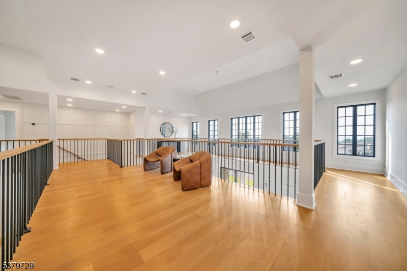 12A Hamilton Dr