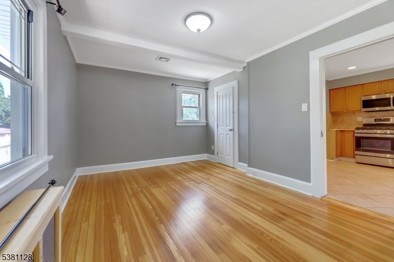13-13 4Th St
