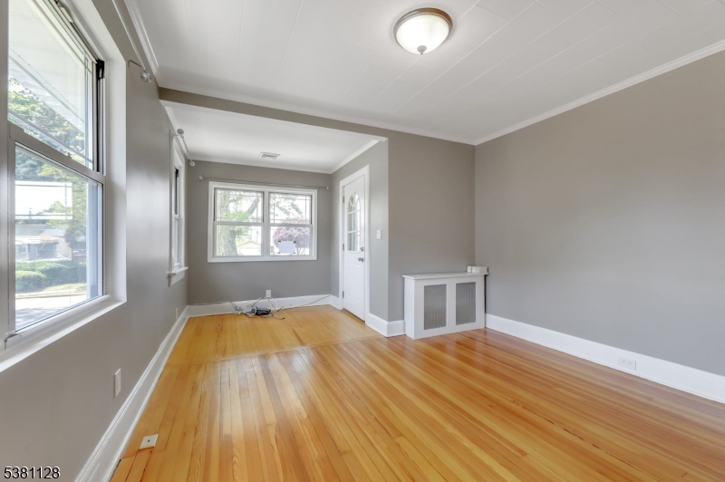 13-13 4Th St