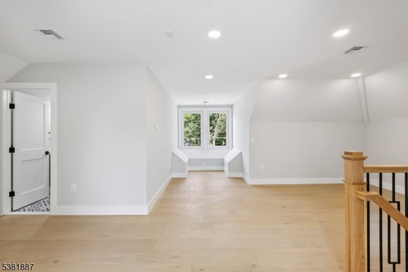 2430 Mountain Ave