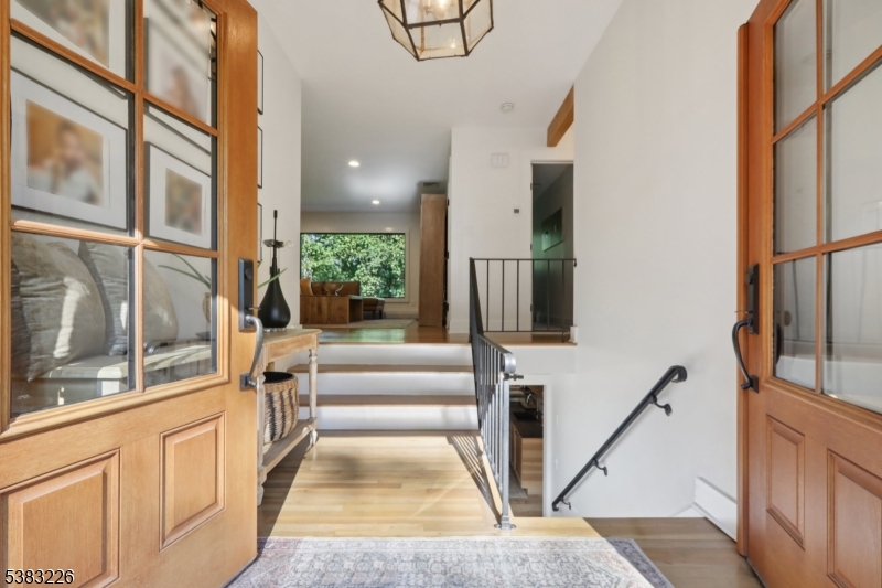 34 Chopin Dr