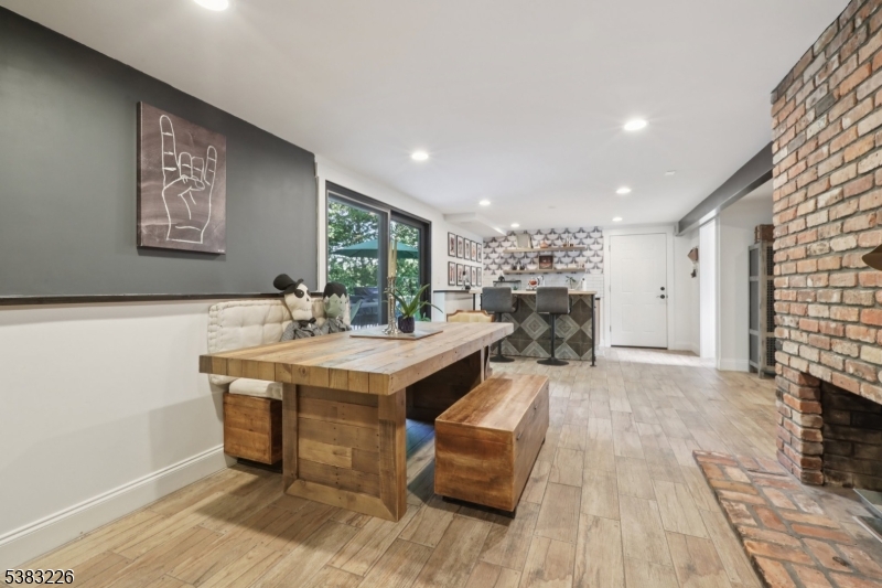 34 Chopin Dr