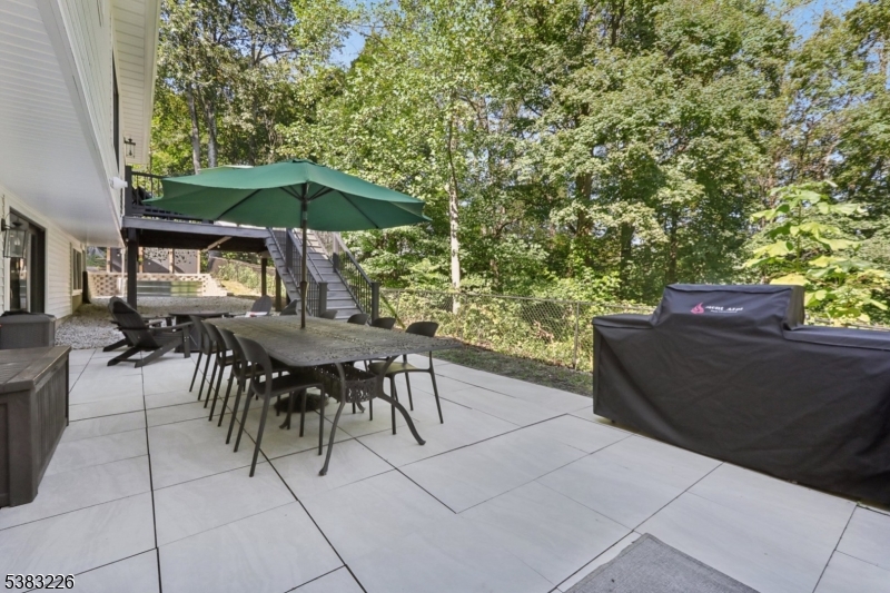 34 Chopin Dr