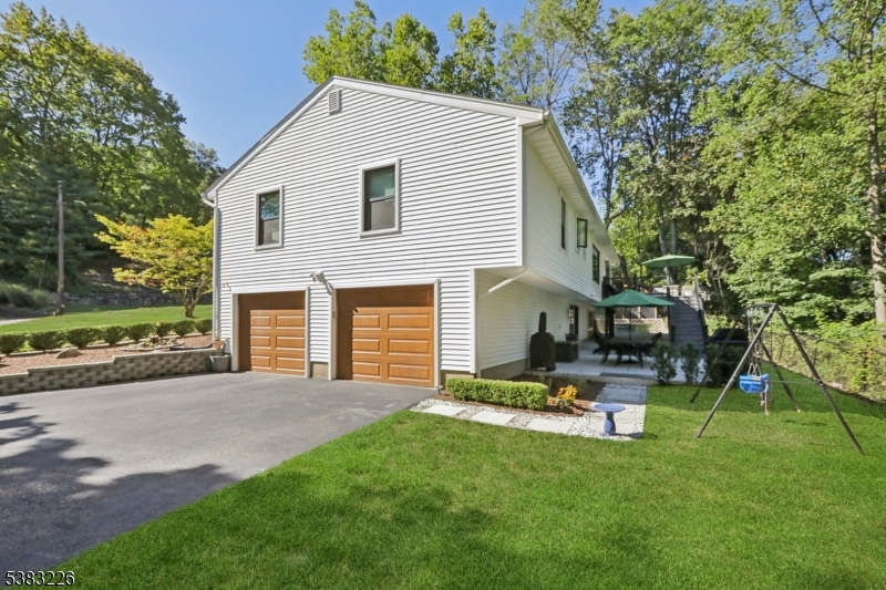 34 Chopin Dr