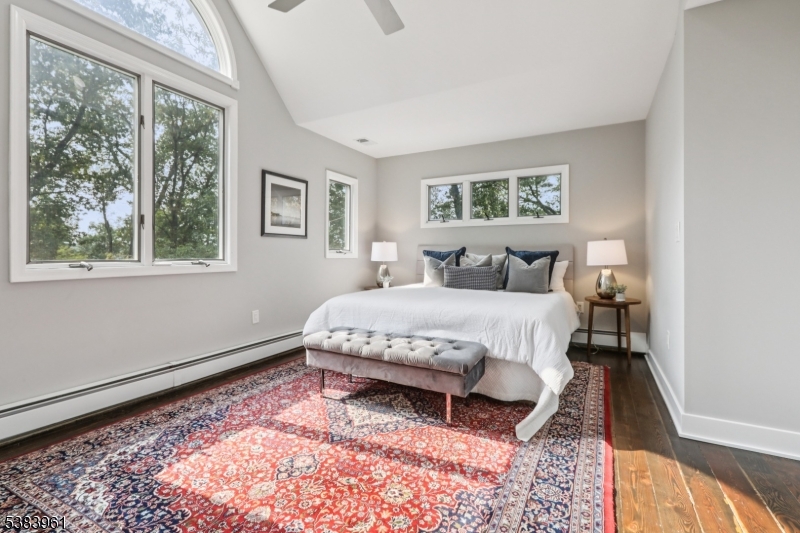 28 Sunrise Rd