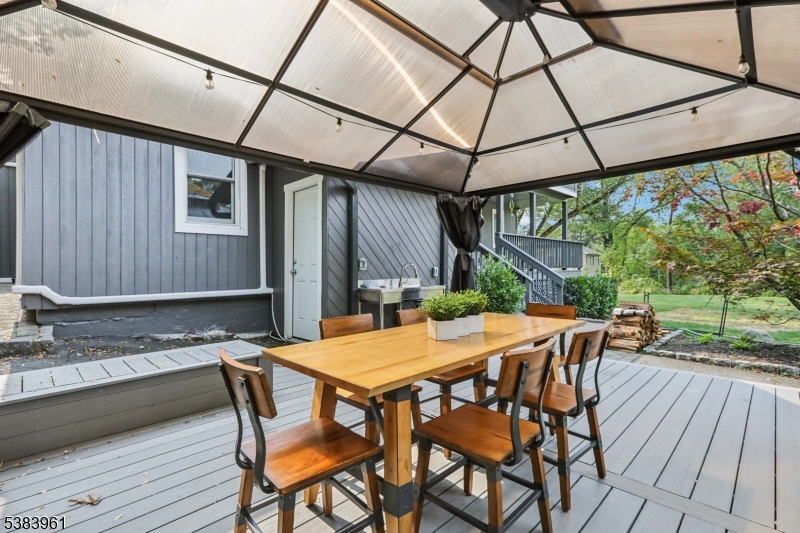28 Sunrise Rd