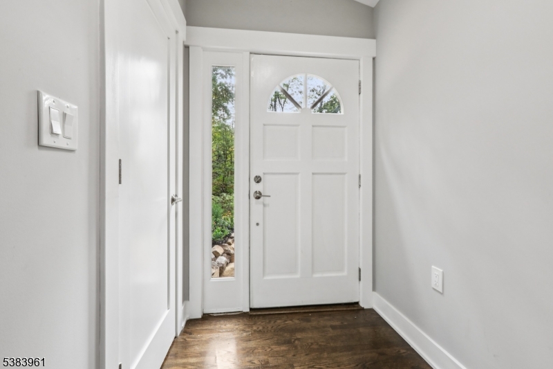 28 Sunrise Rd