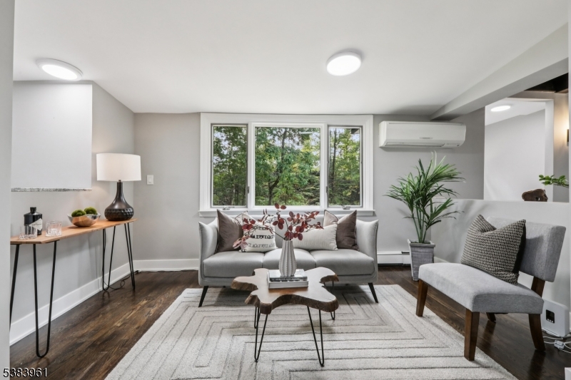 28 Sunrise Rd