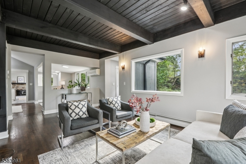 28 Sunrise Rd