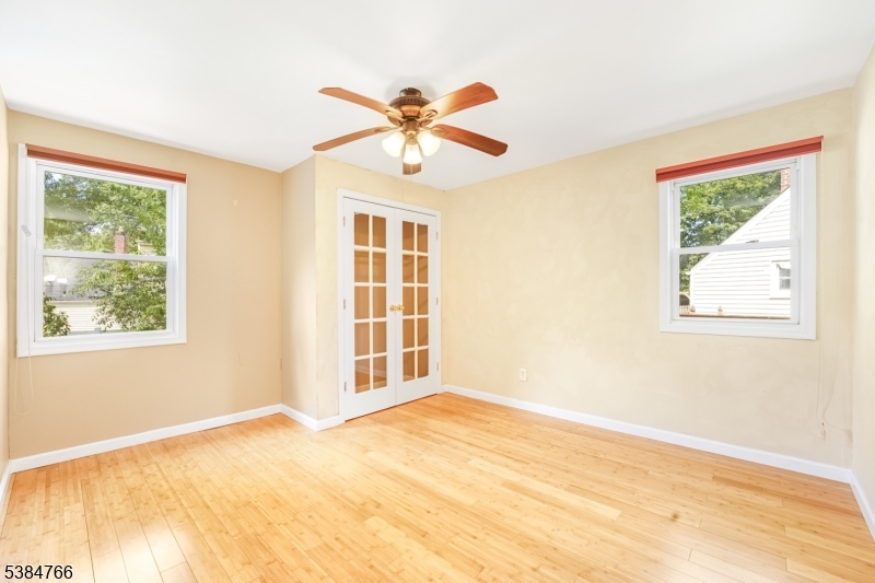 425 Brook Ct 1