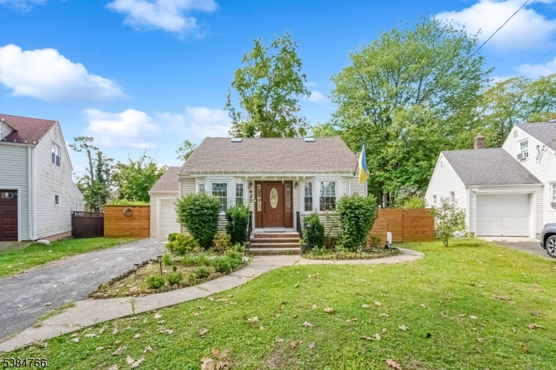 425 Brook Ct 1