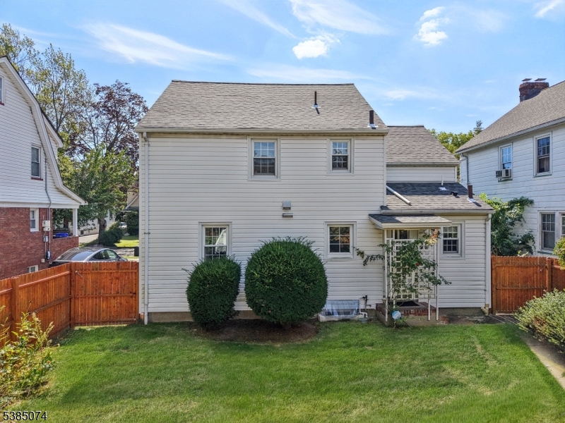 30 Ernst Ave