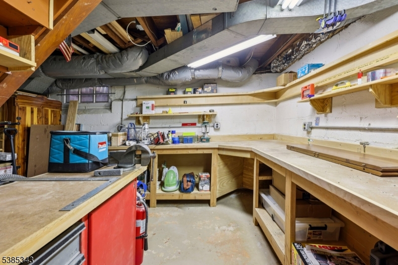 49 Knollwood Ter