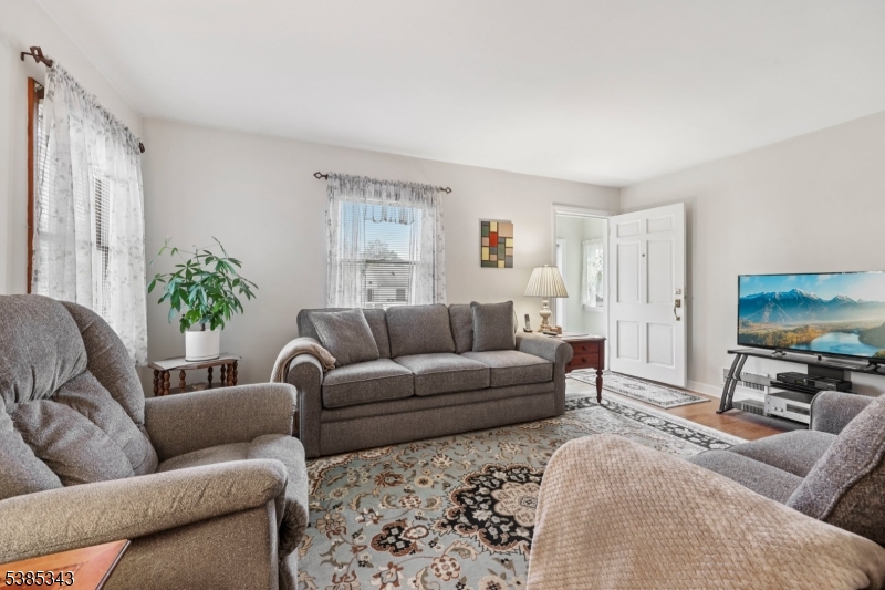 49 Knollwood Ter