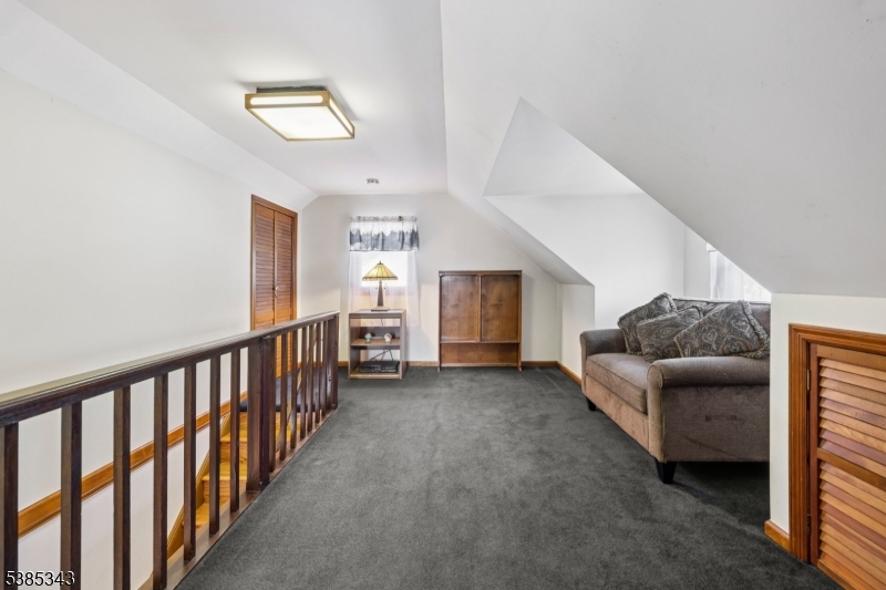 49 Knollwood Ter