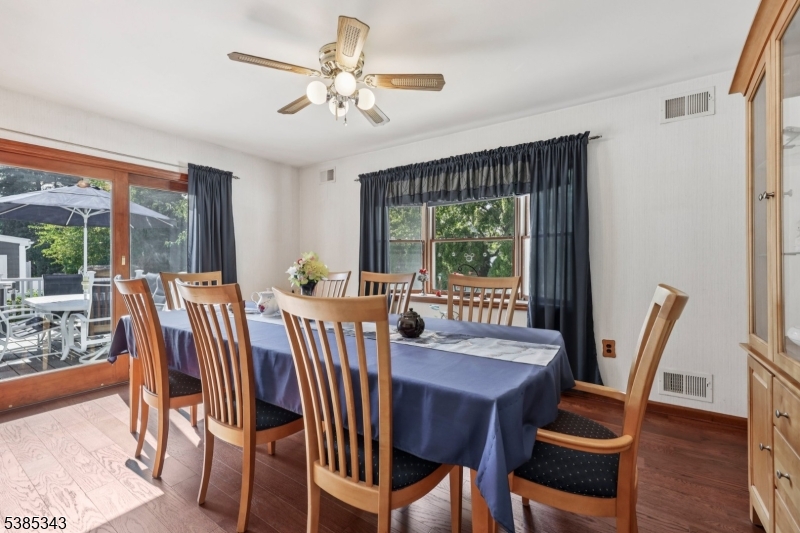 49 Knollwood Ter