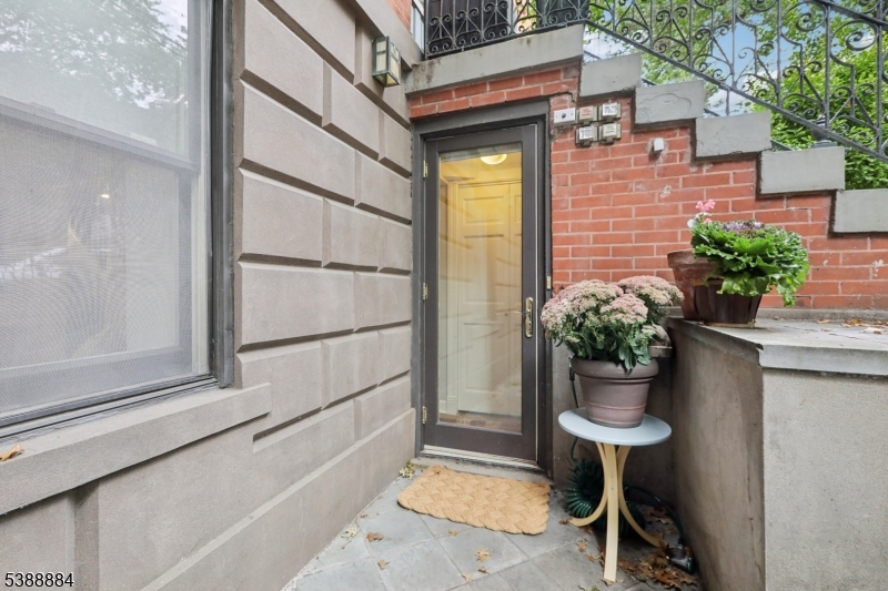 204 Garden St 1