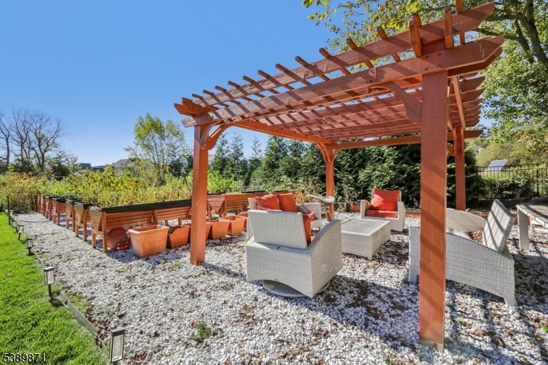 6 Northwood Dr