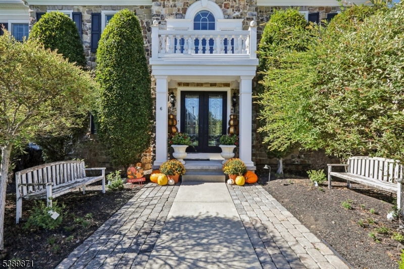 6 Northwood Dr