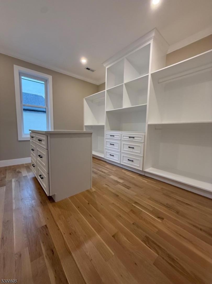 302 W Clinton Ave