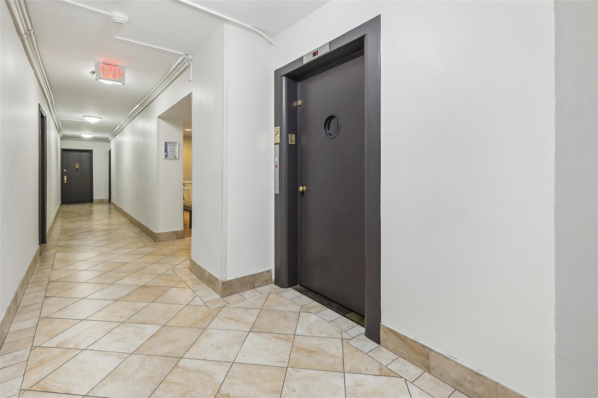 679 Warburton Avenue Unit: 7R