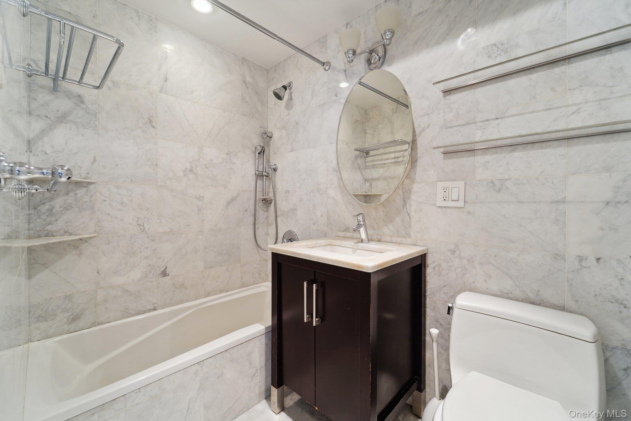 2727 Palisade Avenue Unit: 4H