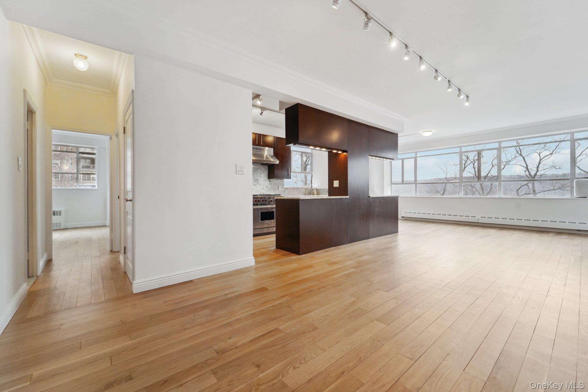 2727 Palisade Avenue Unit: 4H