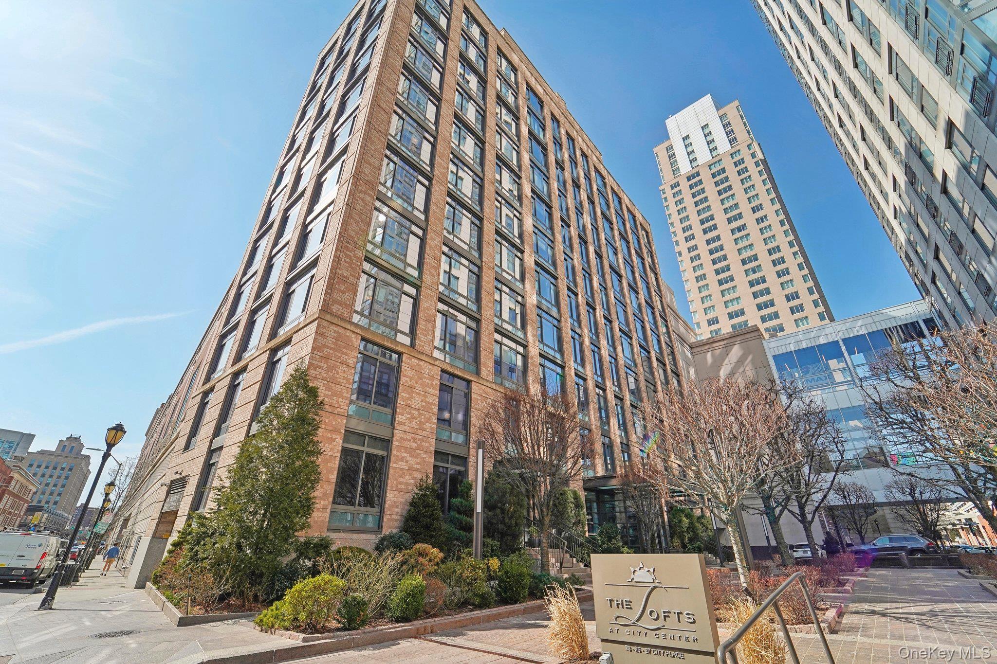 27 City Place Unit: THB
