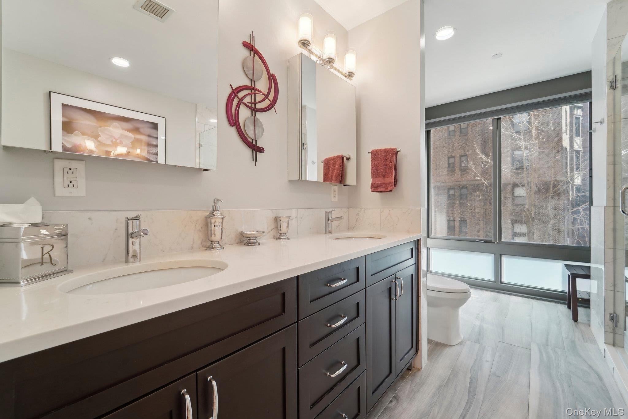27 City Place Unit: THB