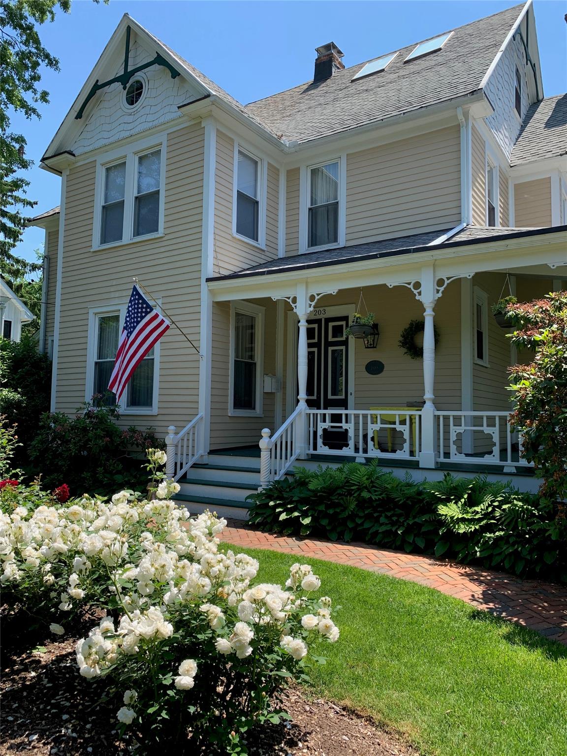 203 8th Avenue