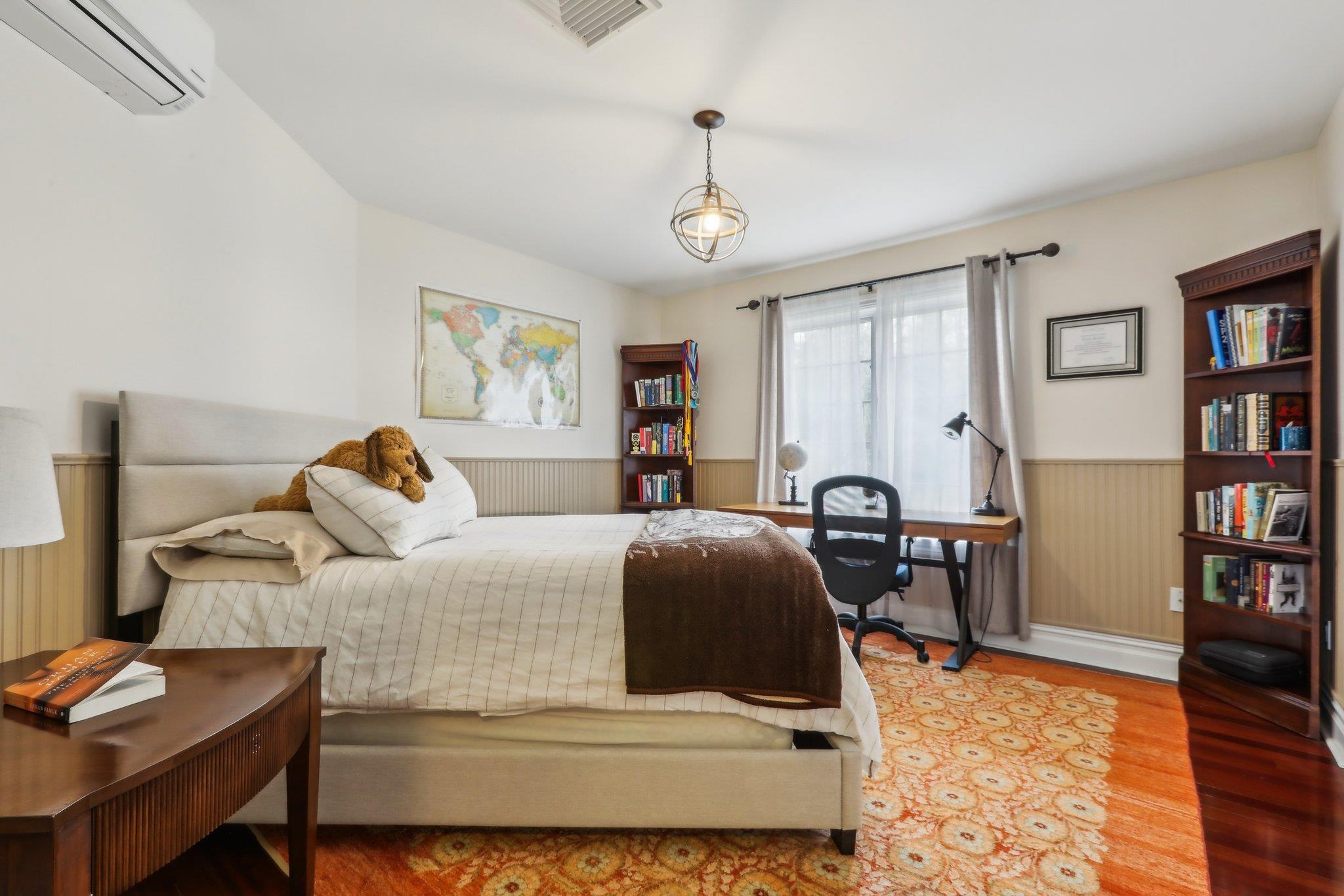 2 Tompkins Court