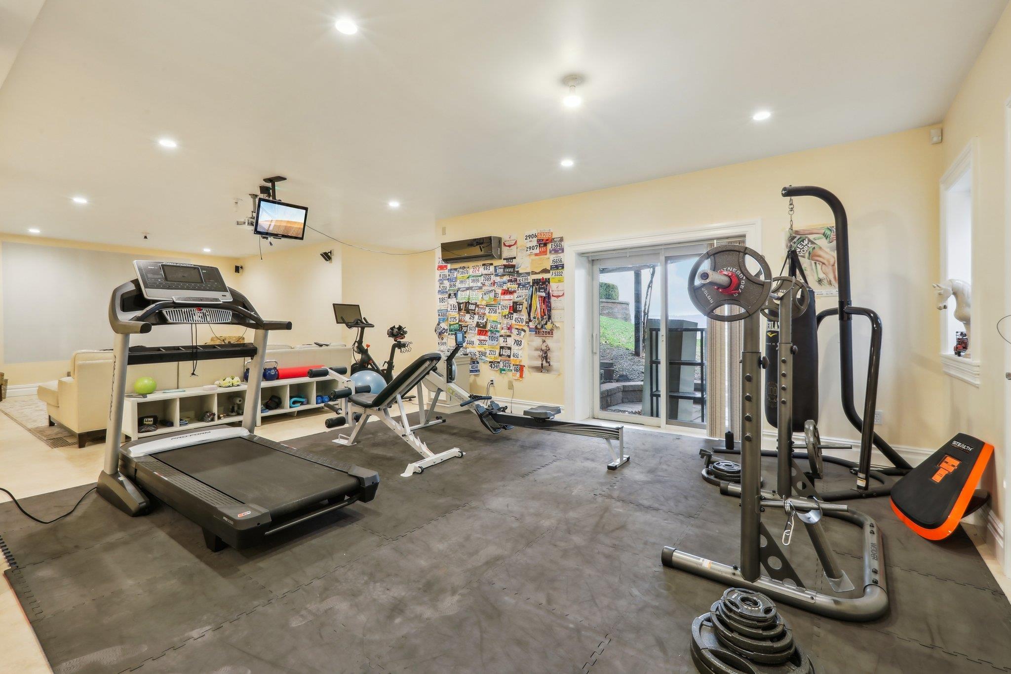 2 Tompkins Court