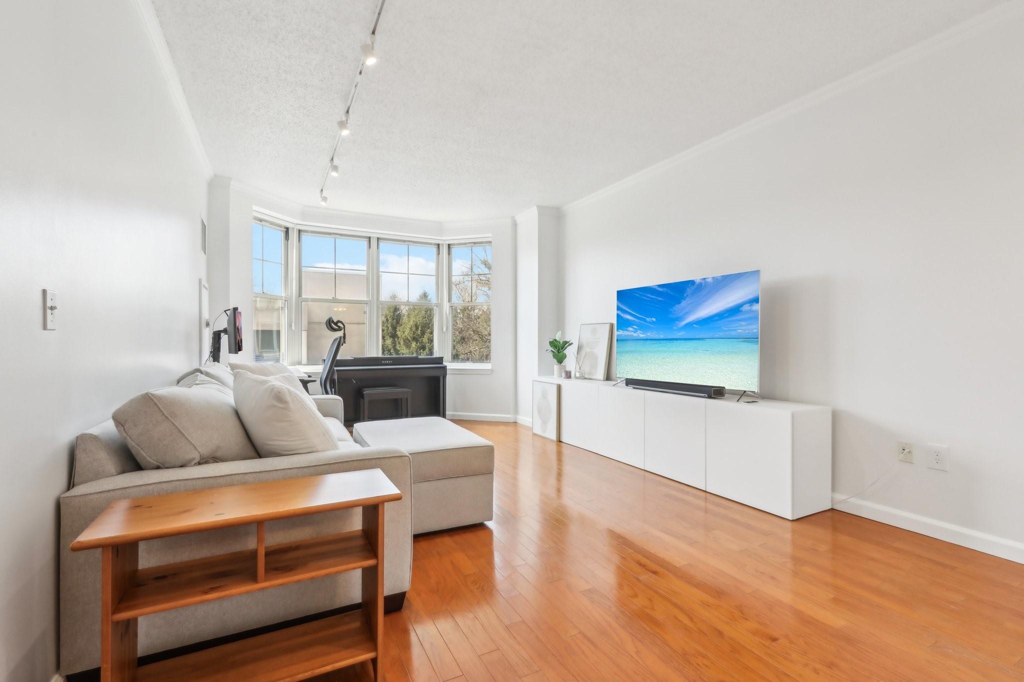 300 Mamaroneck Avenue Unit: 615