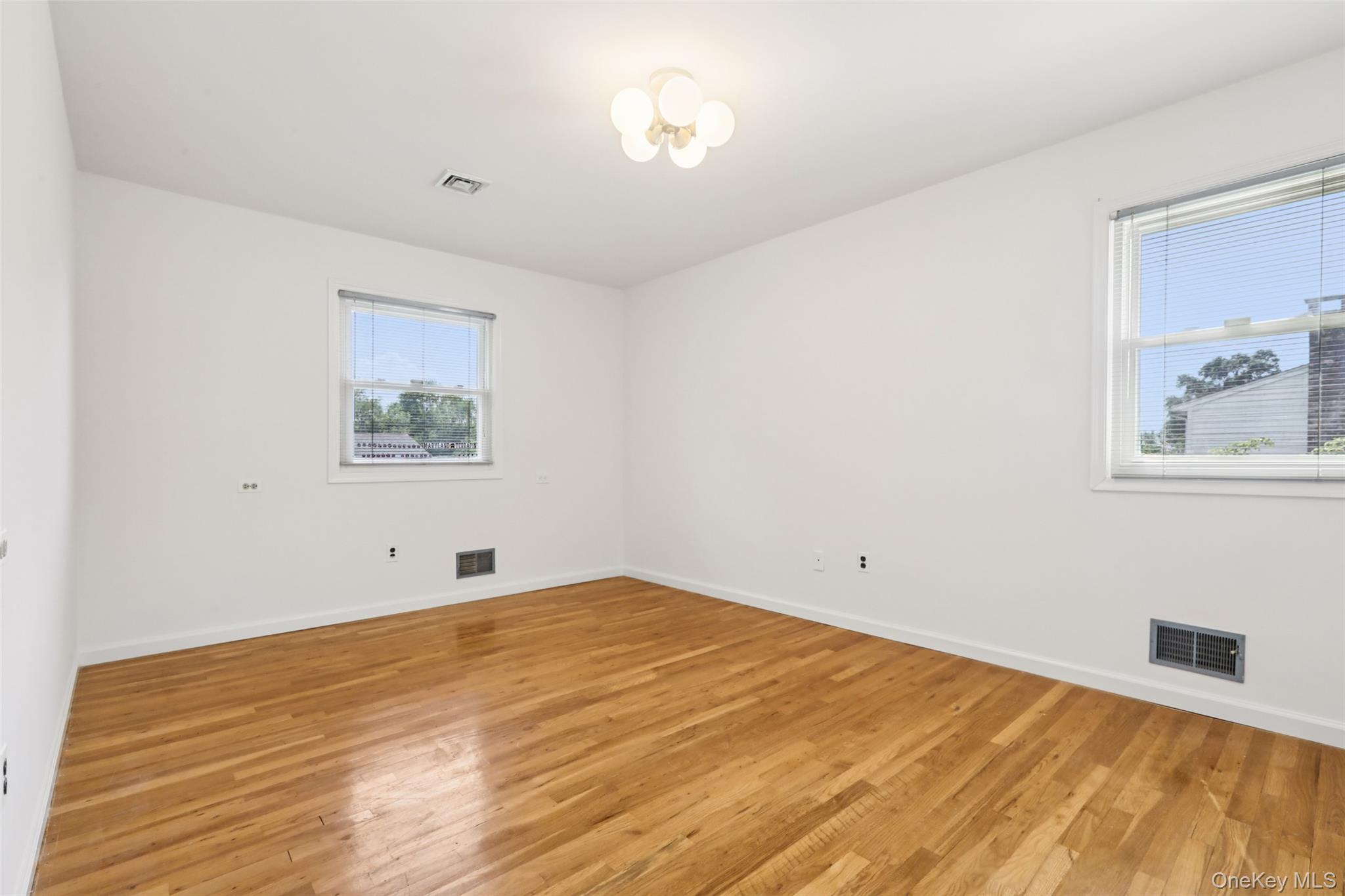17 Oriole Road