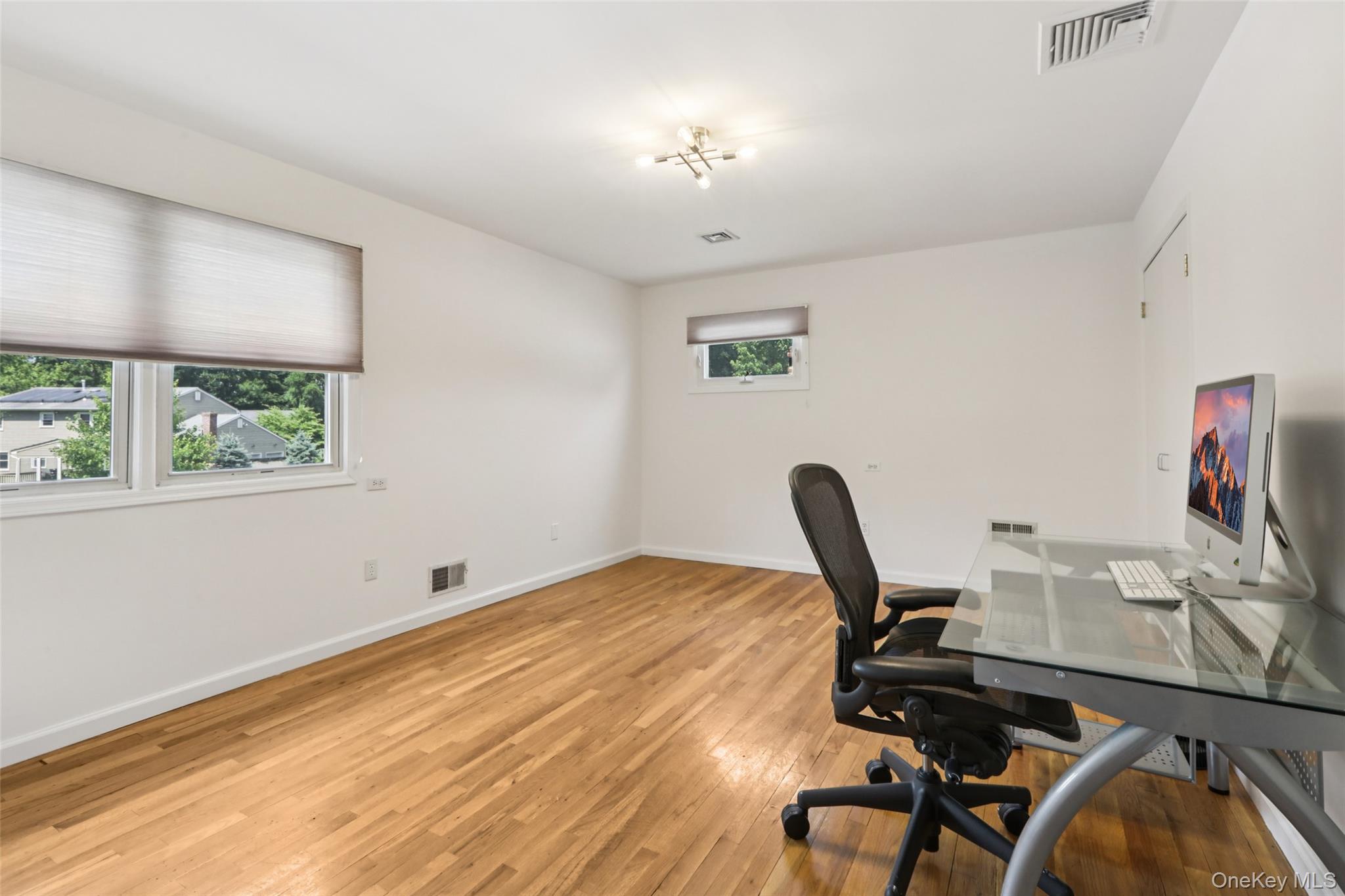 17 Oriole Road