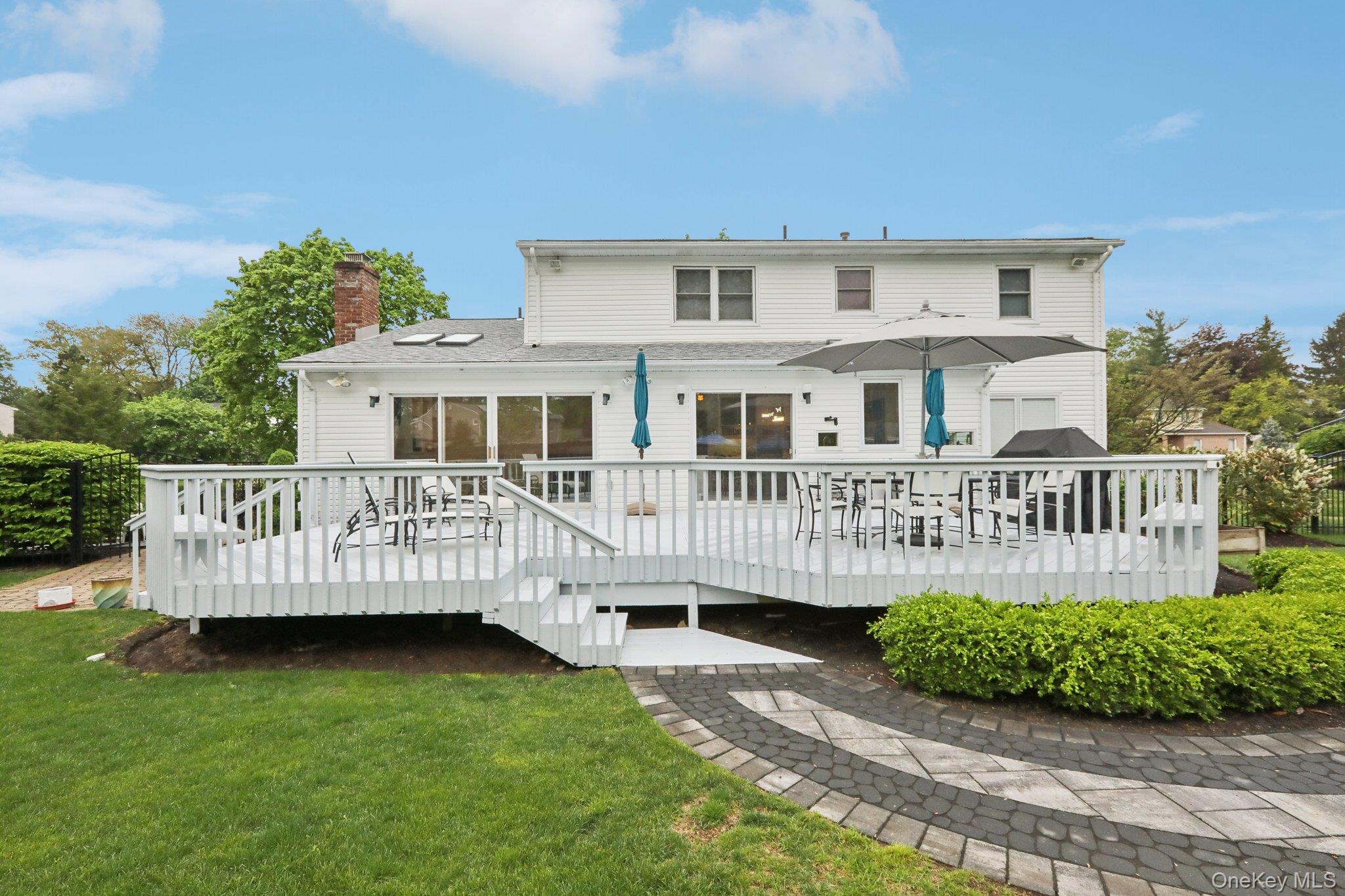 17 Oriole Road
