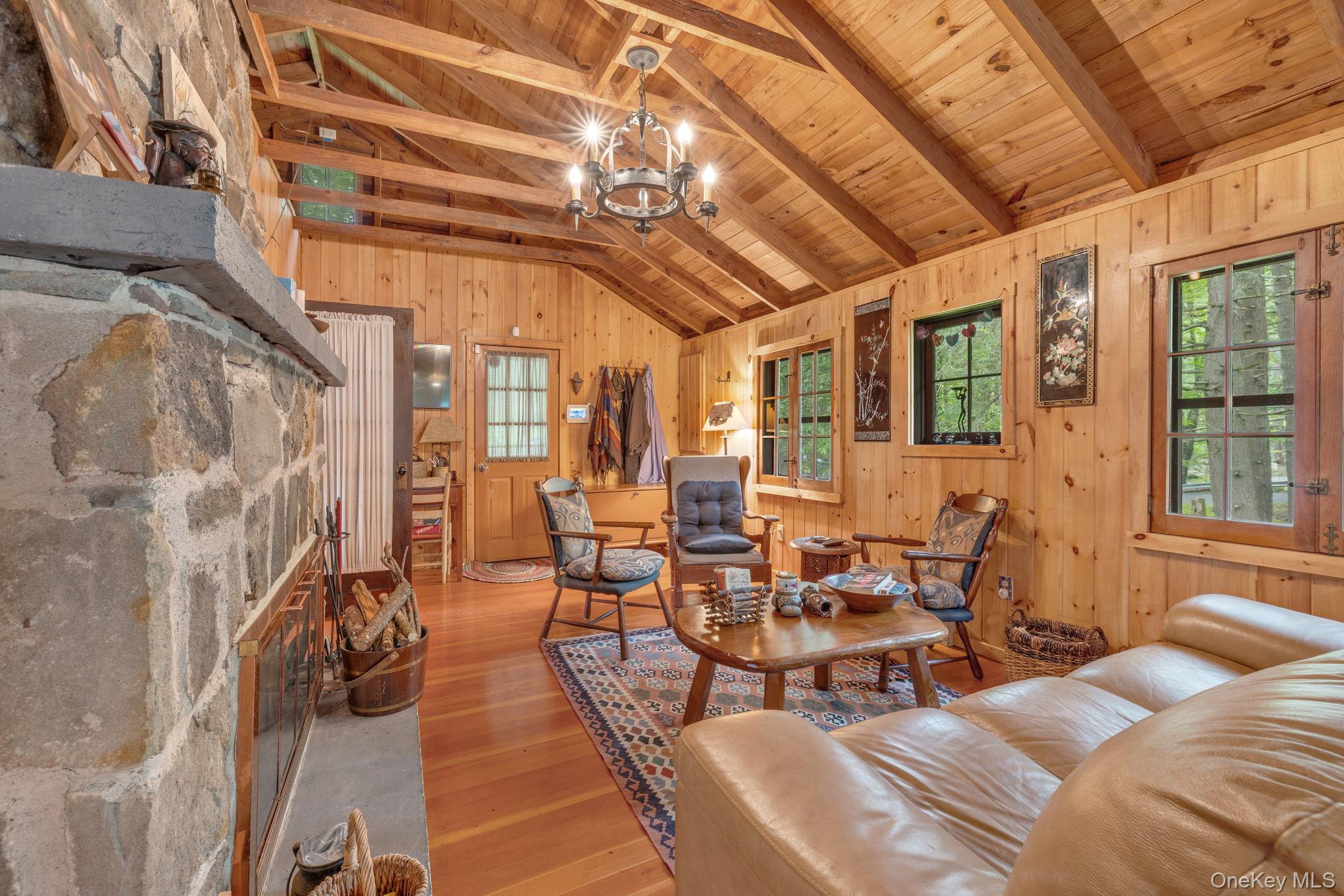 34 N Mohican Trail N
