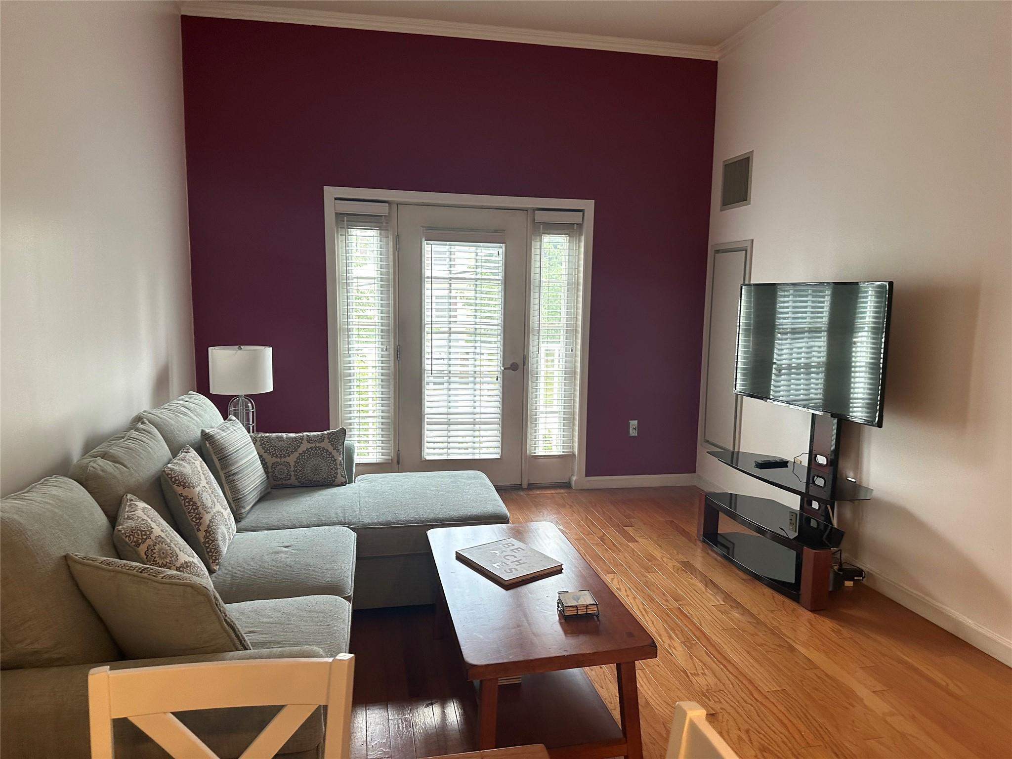 31 Greenridge Avenue Unit: 1P