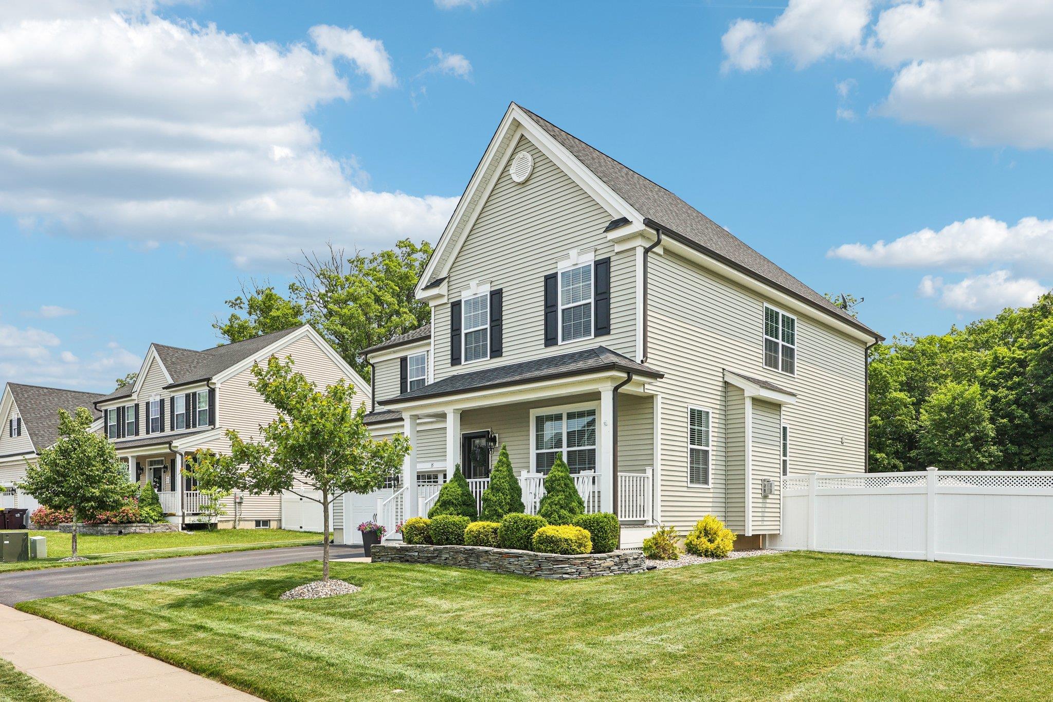 35 Laurel Circle